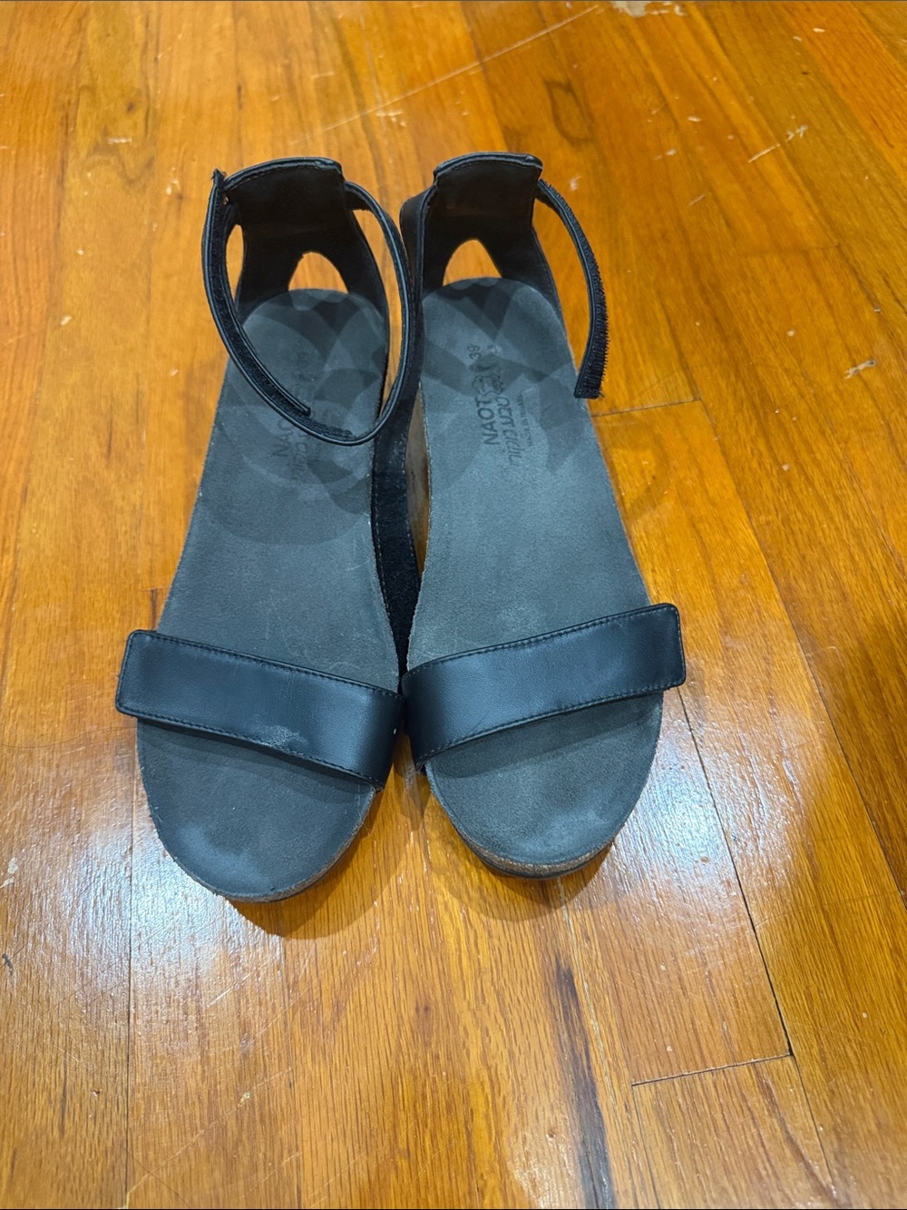 Women’s shoes